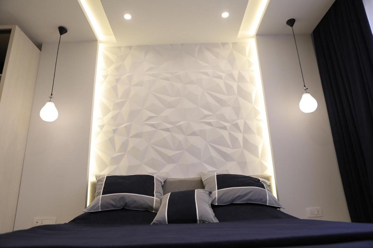 4Room Hotel เยเรวาน ภายนอก รูปภาพ