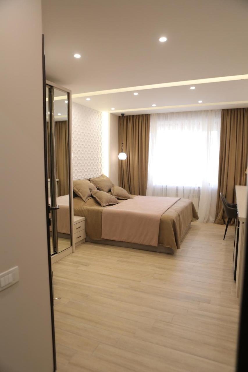 4Room Hotel เยเรวาน ภายนอก รูปภาพ